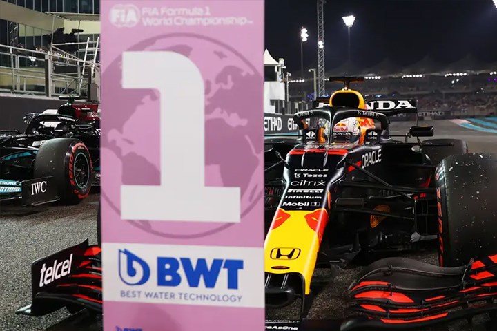 Spark 1/43 Red Bull Racing Honda RB16B No.33 Winner Abu